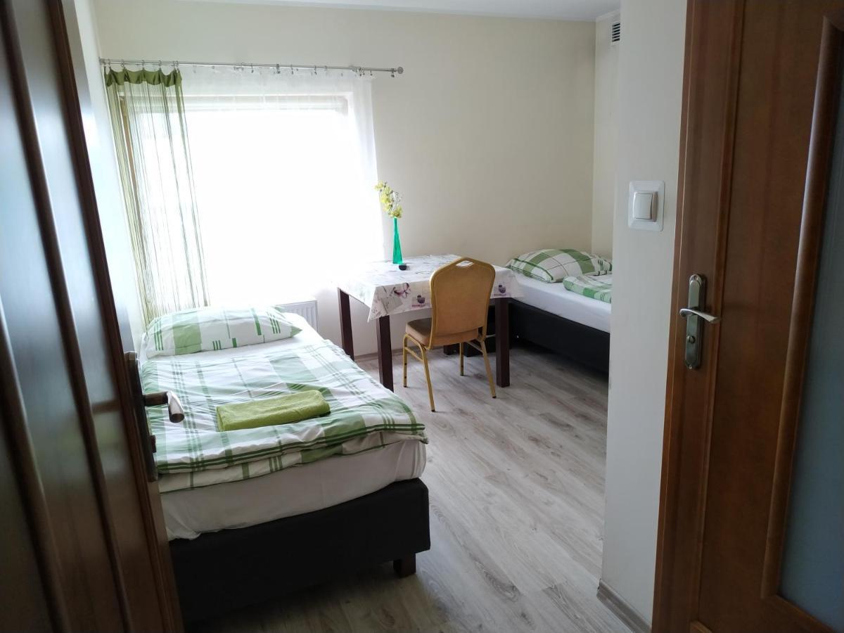 Gosciniec W Ogrodzie Apartamento Brusy Exterior foto