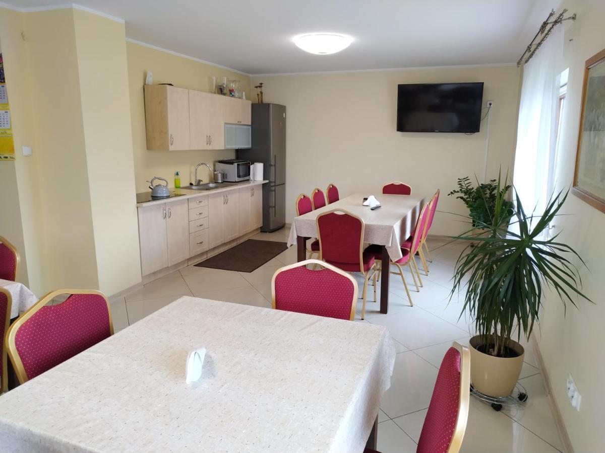 Gosciniec W Ogrodzie Apartamento Brusy Exterior foto